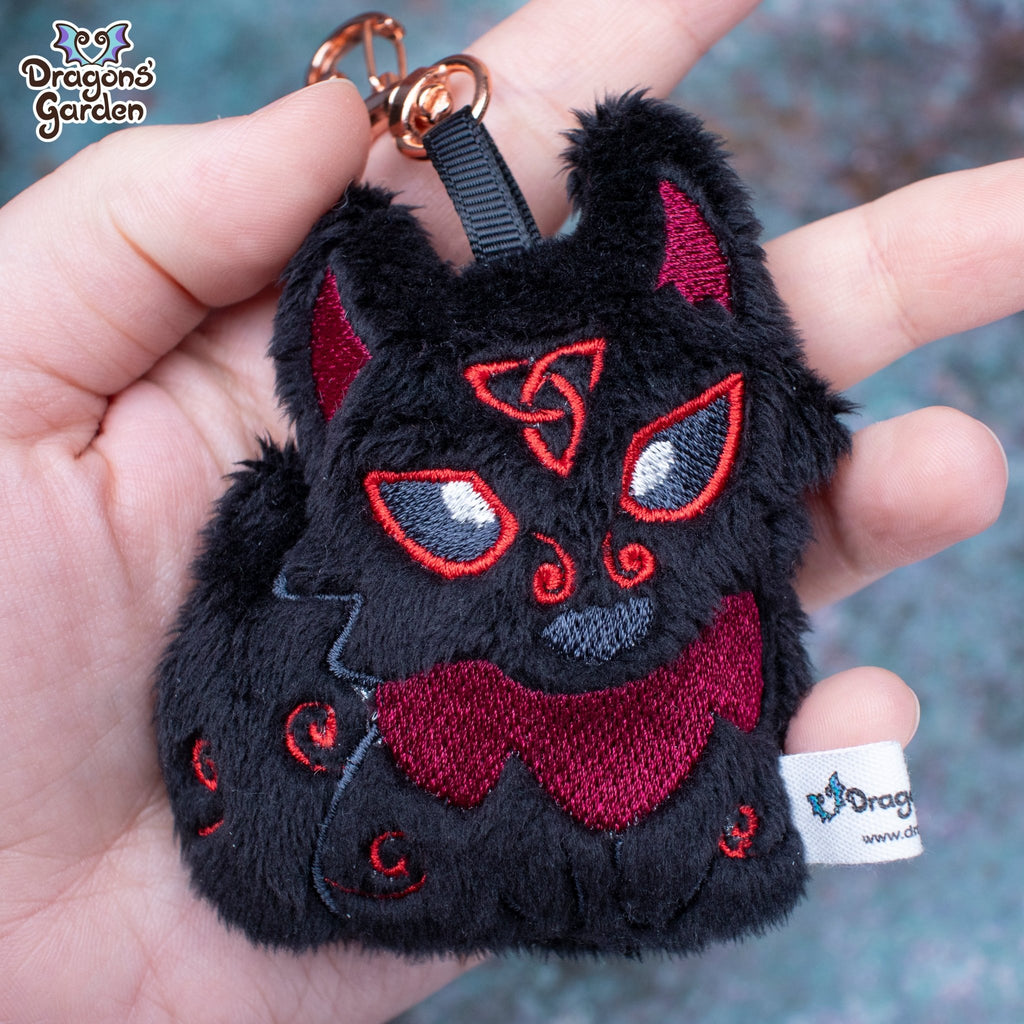 ITH Celtic Wolf Charm Plushie Pattern - Dragons' Garden - Pattern 4x4