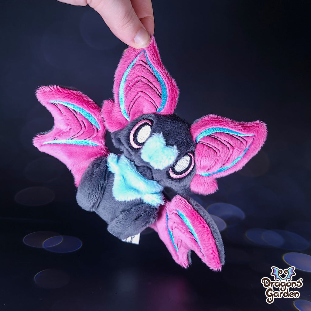 ITH Cuddly Sitting Bat - Dragons' Garden - Pattern *Patreon