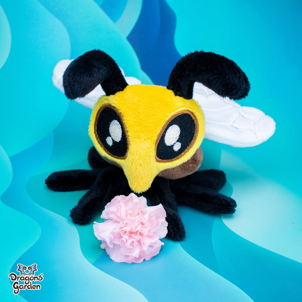 ITH Honey Bee Plush Embroidery Pattern - Dragons' Garden - Pattern 4x4