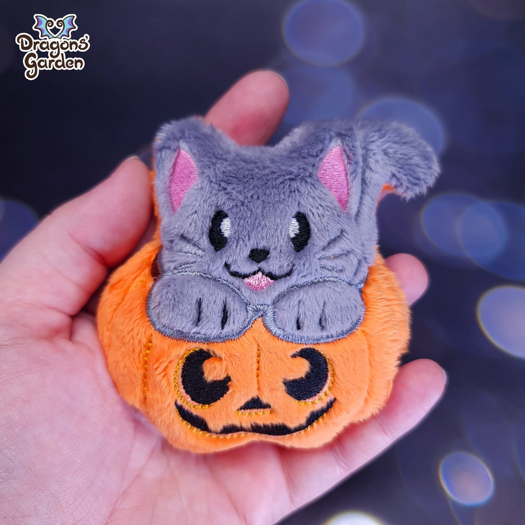 ITH Kitty in a Pumpkin Charm - Dragons' Garden - Pattern *Patreon