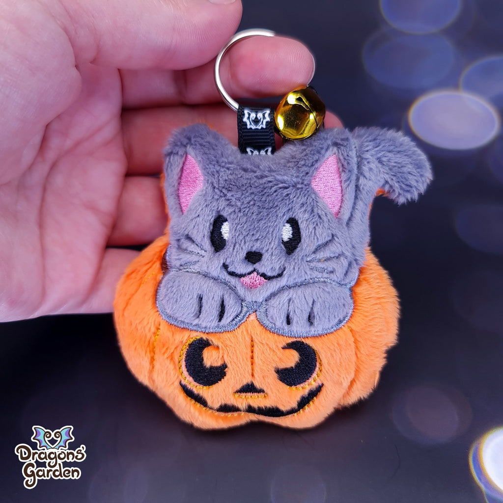 ITH Kitty in a Pumpkin Charm - Dragons' Garden - Pattern *Patreon