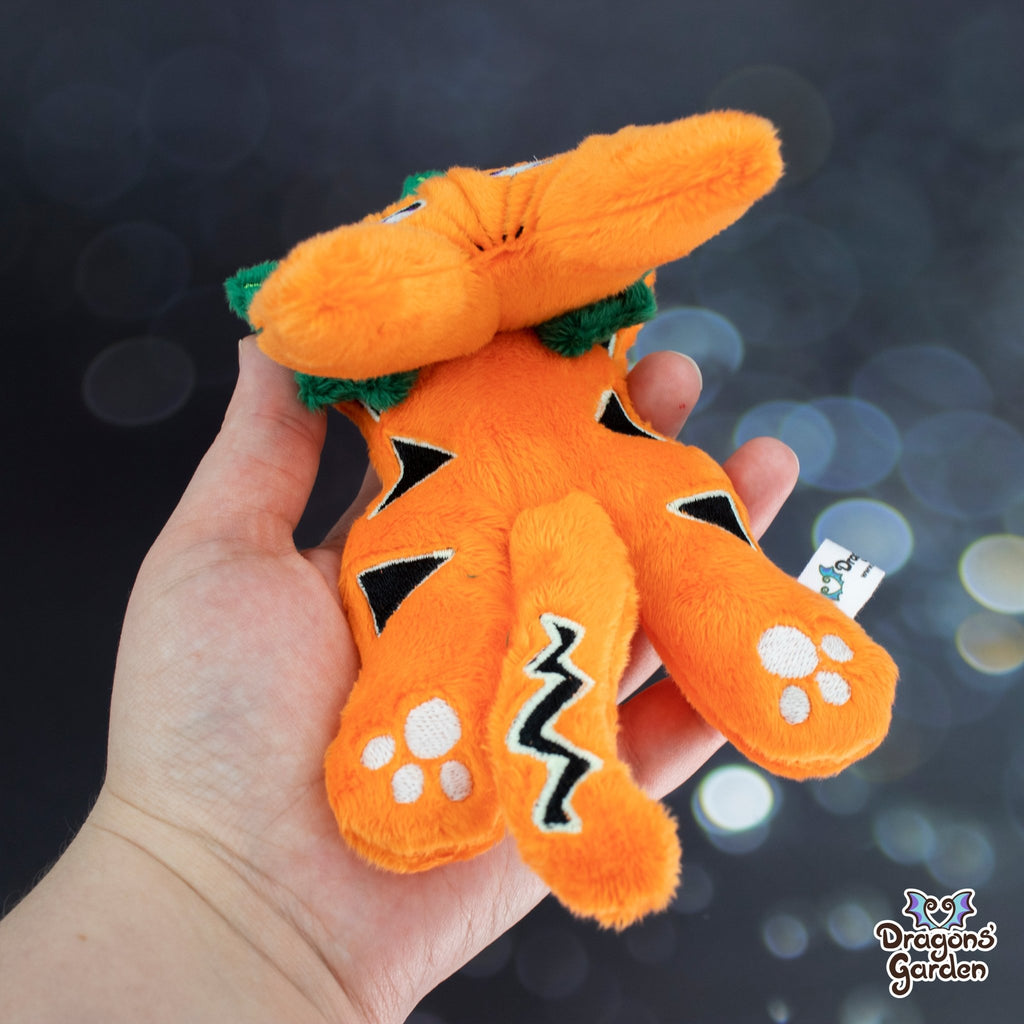 ITH Pumpkin Cat Halloween Plushie Embroidery Pattern - Dragons' Garden - Pattern 4x4