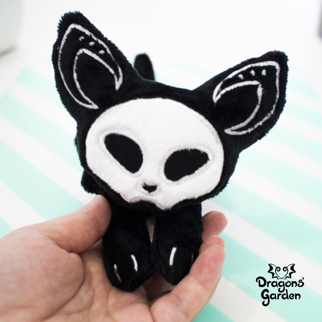 ITH Skeleton Cat Plushie Embroidery Pattern - Dragons' Garden - Pattern 4x4