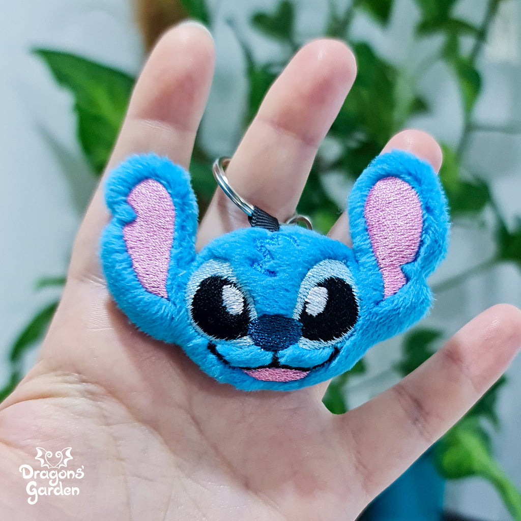 ITH Stitch Blue Alien Head Charm - Dragons' Garden - Pattern 4x4